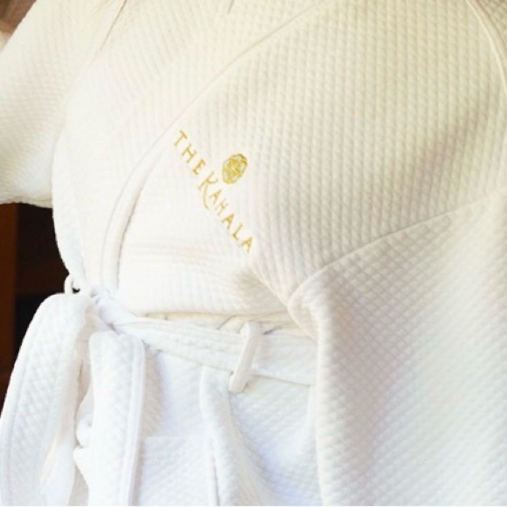 The Kahala Luxury spa bathrobe One Size Fits Most - Picture 5 of 5